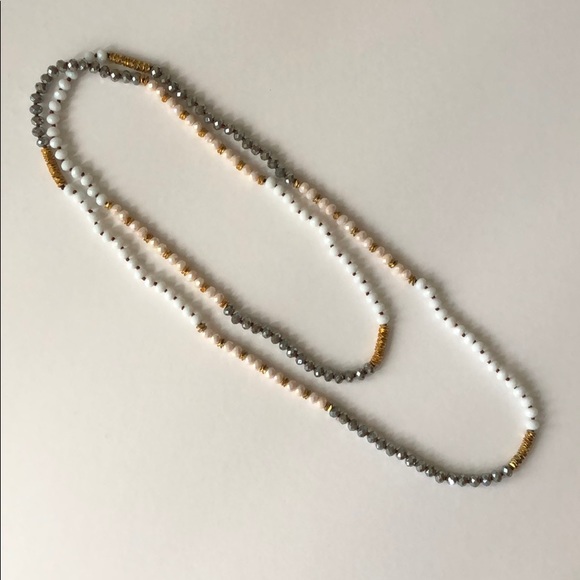 Jewelry - Long beaded necklace